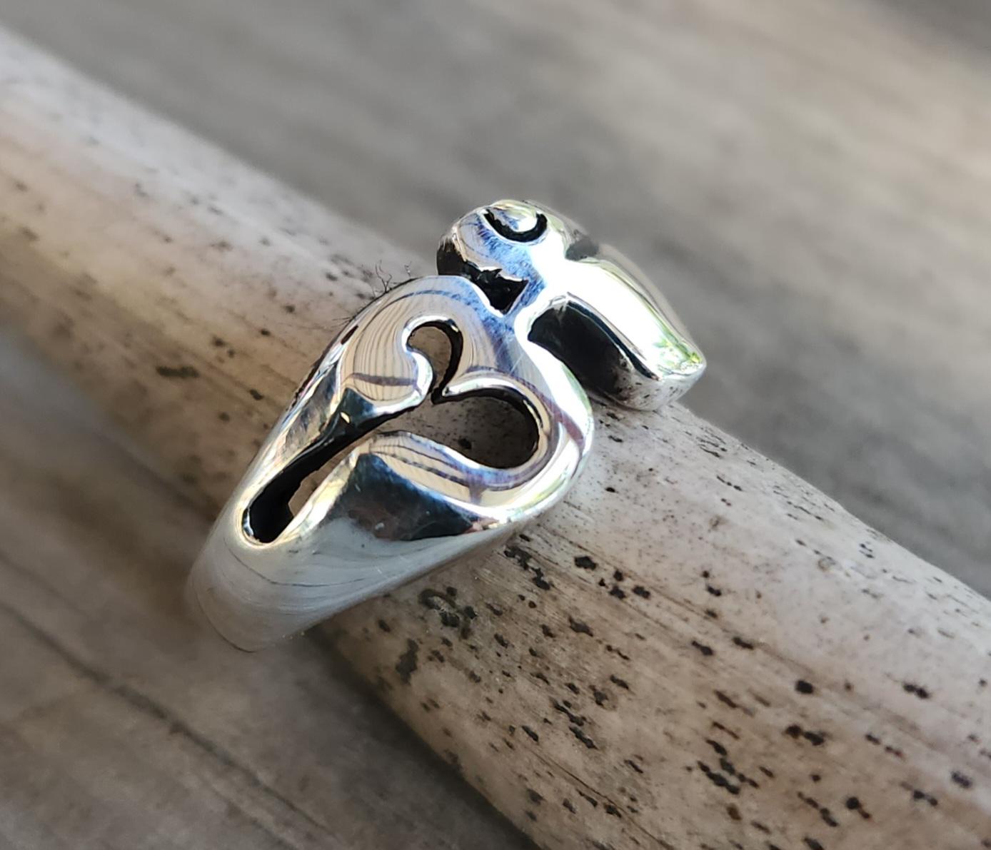 OM rings STERLING SILVER,peace,yoga,meditation,oneness,4 sizes available