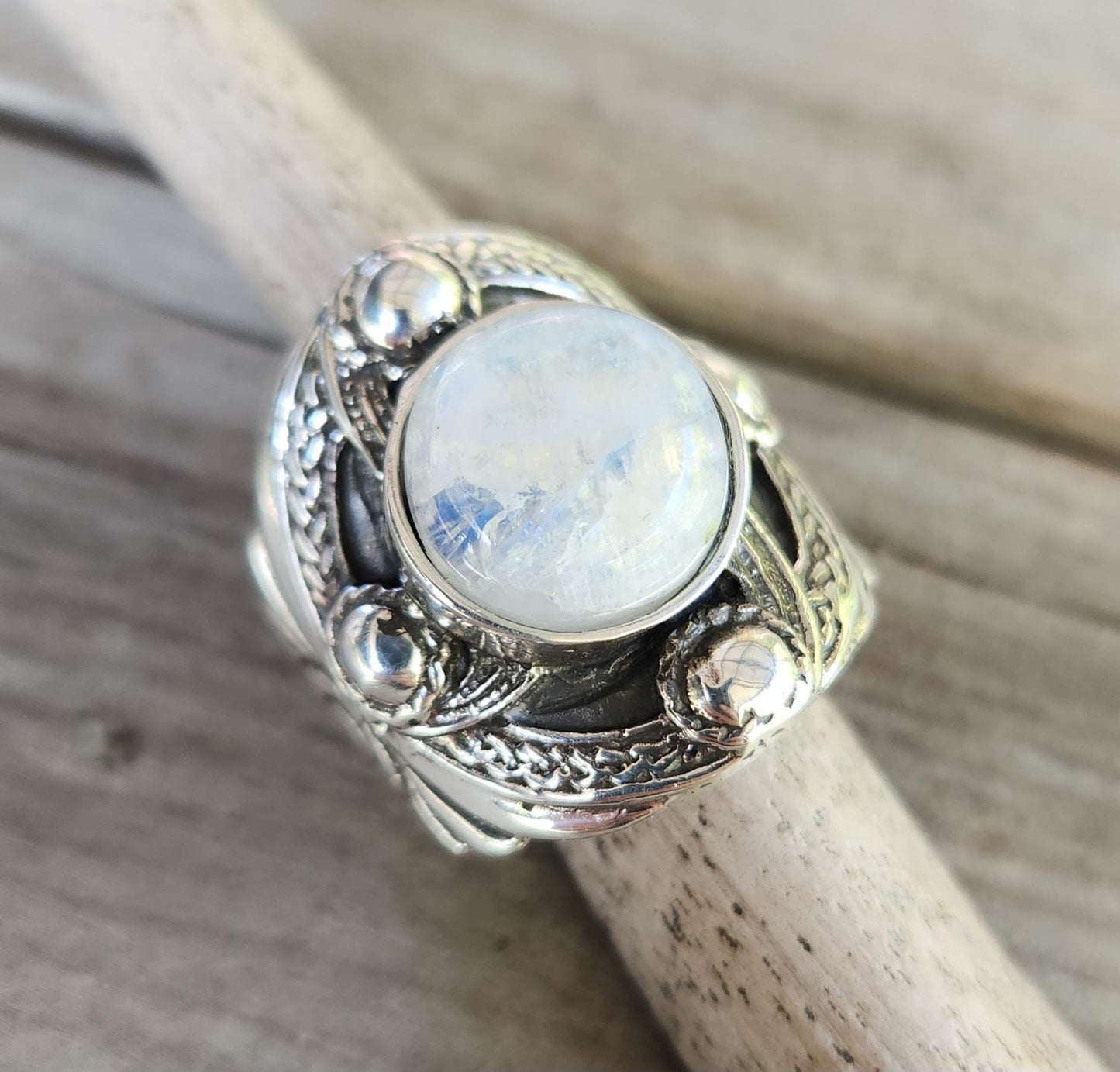 Big celtic gemstone ring,925 sterling silver,blue chalcedony,mans chunky ring,medieval,tribal,large stone ring,shield,large mens ring