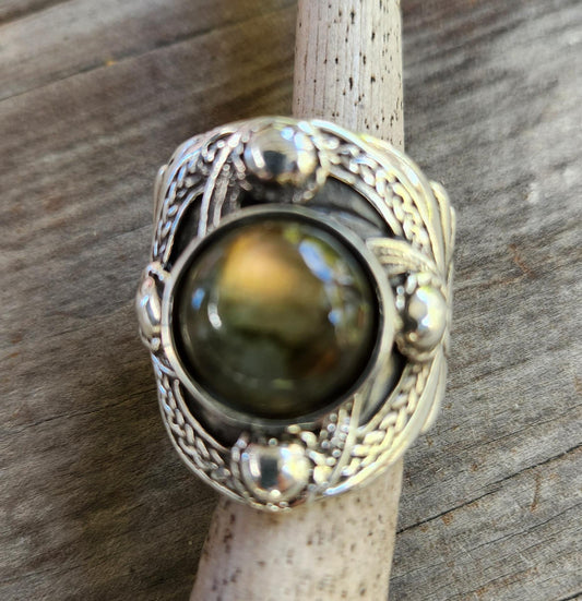 Golden Labradorite ring,sterling silver, Labrodite,chunky ring,celtic ring,medieval,tribal,large stone ring,shield,large mens ring,