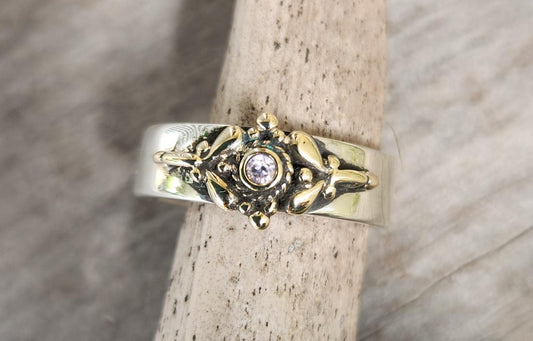 Gold and silver ring,9k gold & 925 sterling silver,two tone band,cz, filegree ornate top on silver band