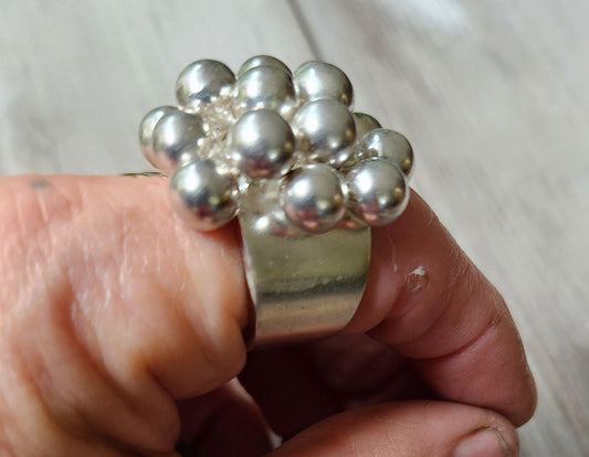 Wide ball ring,925 sterling silver,large chunky 90's band with free moving balls,very long ring..