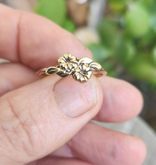 Gold Flower ring,9k dainty,petite ring,pinkie ring,boho,shabby shic,