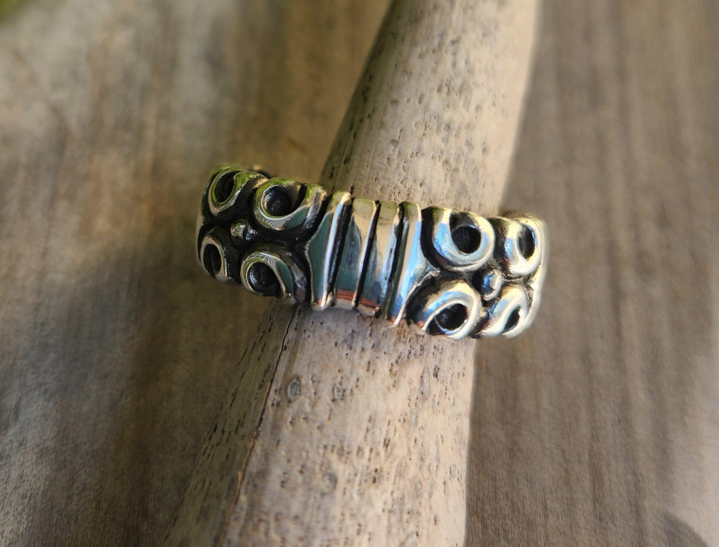 heavy plain ring,925 sterling silver,rustic,solid mans band,ornate, modern wedding band,handmade,mens fashion,chunky silver ring,boho