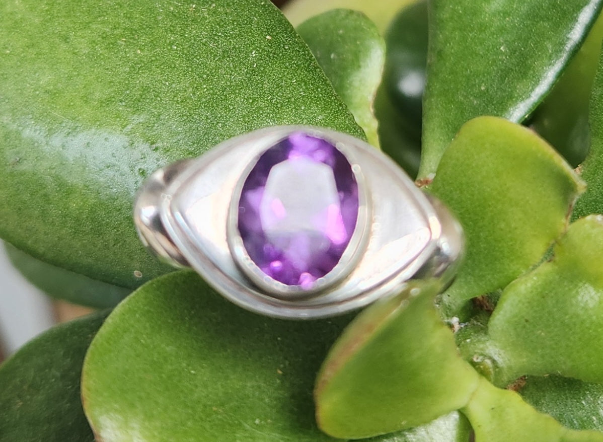 Amethyst ring,925 sterling silver,chunky eye shaped design.simple and modern,handmade, ring,goddess,boho