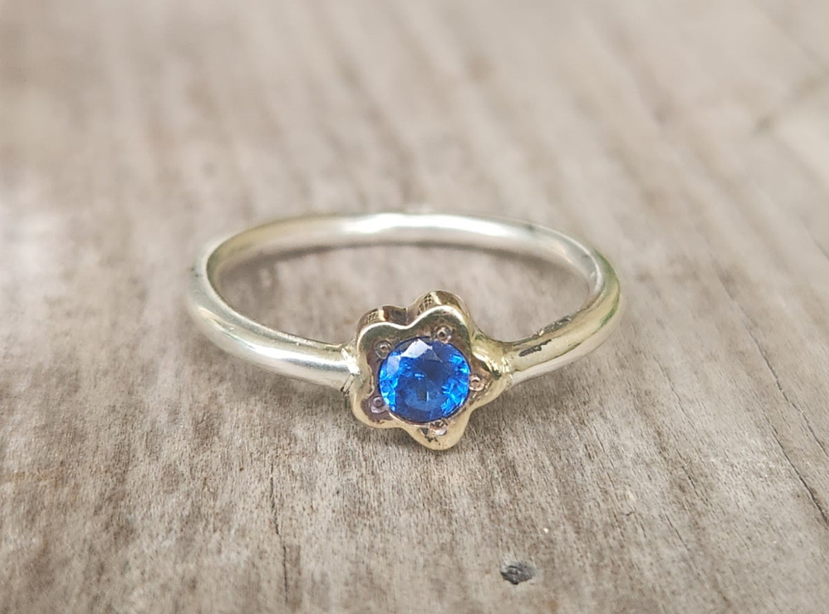 Two tone flower stacking ring,solid 9k gold and sterling silver,mixed metal thin stacker band ,
