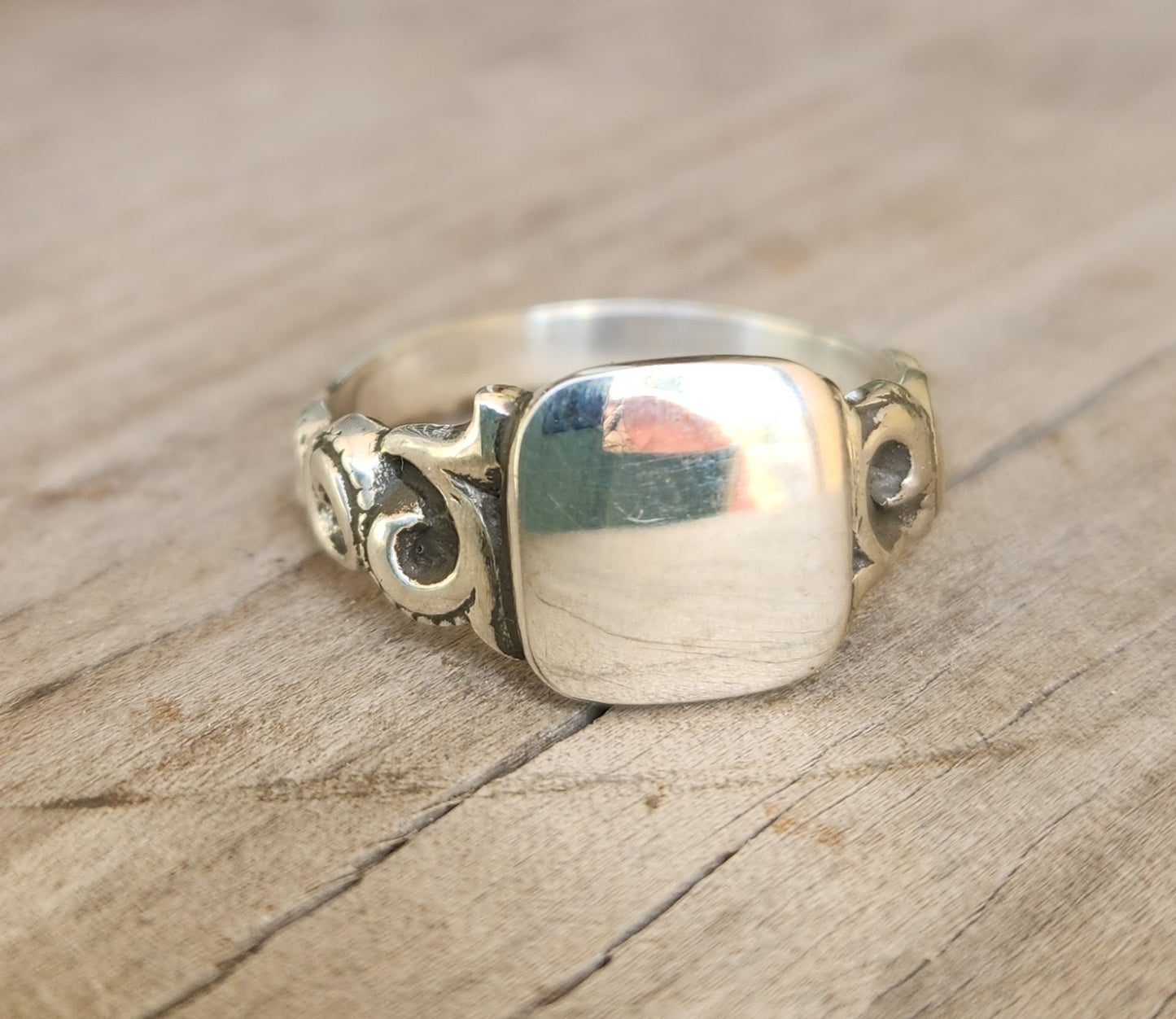 Small square signet ring,925 solid sterling silver,pinkie ring, plain signet,fine,lightweight sq top silver ring