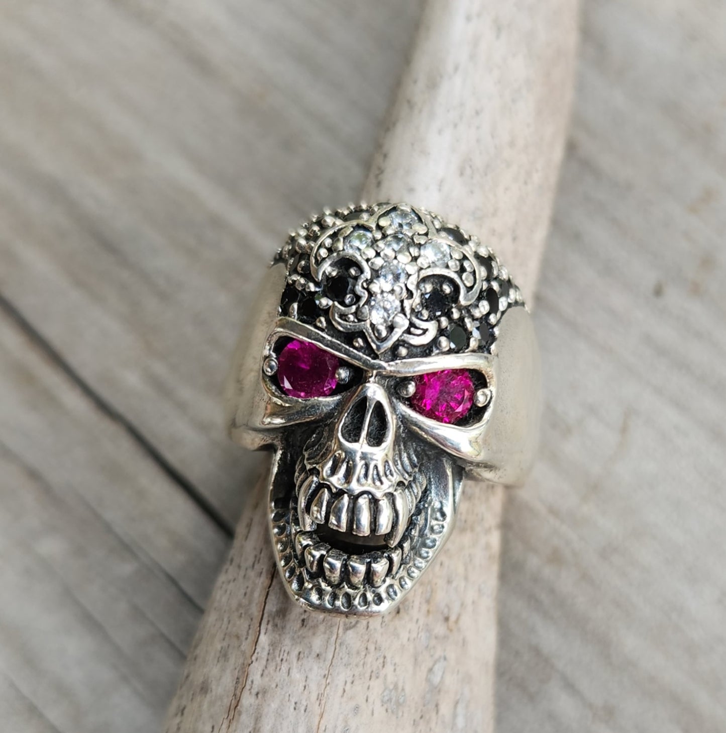 Skull ring,925 sterling silver bling,cubic zirconia,rockabilly,handmade,mens fashion,chunky ring,pirate