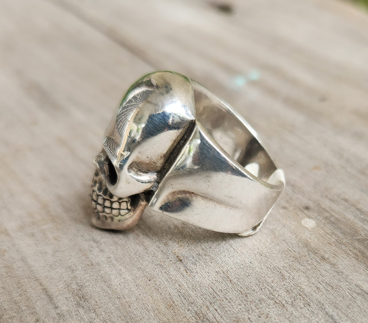 Long silver skull ring,  925 sterling silver,heavy plain ladies skull ring, steampunk,pirate,gothic punk pirate