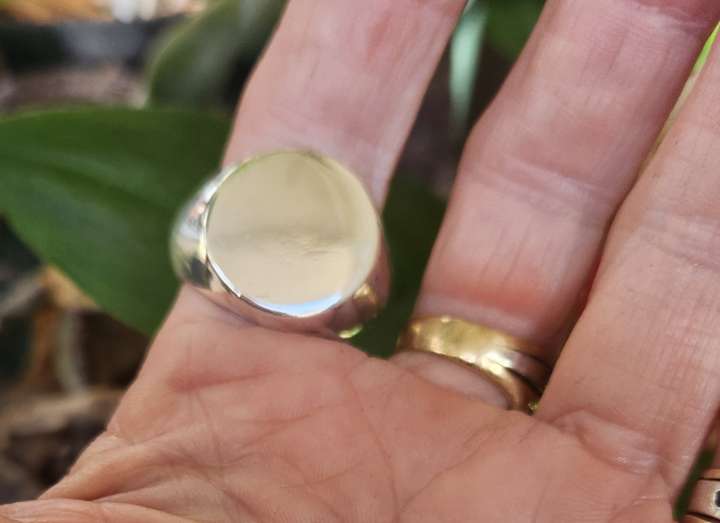 signet ring,solid 925 sterling silver,round top,large plain signet,30 gms chunky mans ring,heavy
