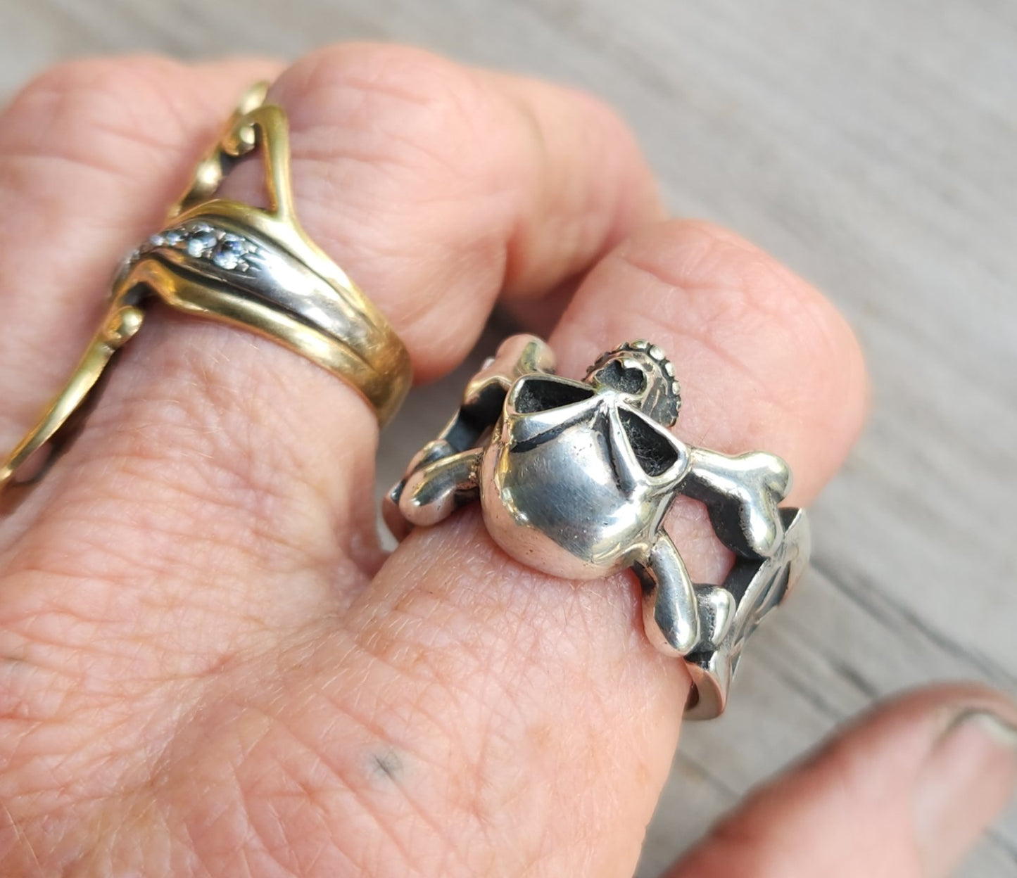 skull and cross bone ring, sterling silver,skull ring,  cross, steampunk, pirate,gothic, punk,hand made,skull,skeleton