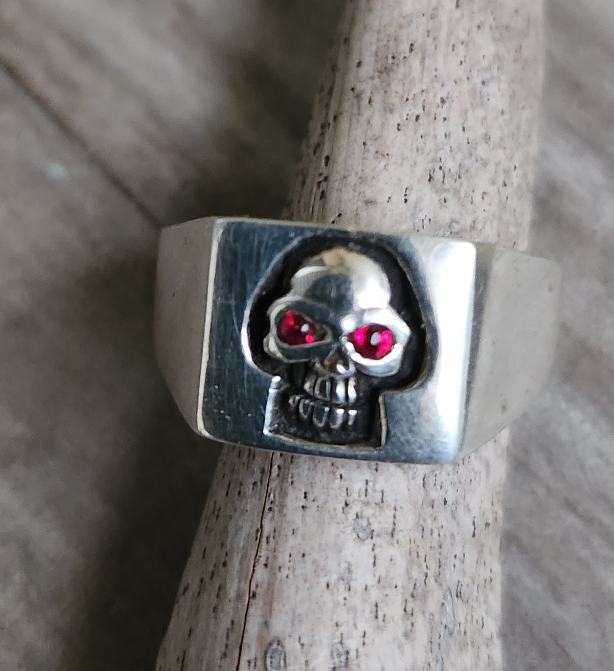 Small Skull signet ring,925 sterling silver, square signet,alternative,steampunk, gothic, punk ,pirate,hipster,man's fashion,hand made