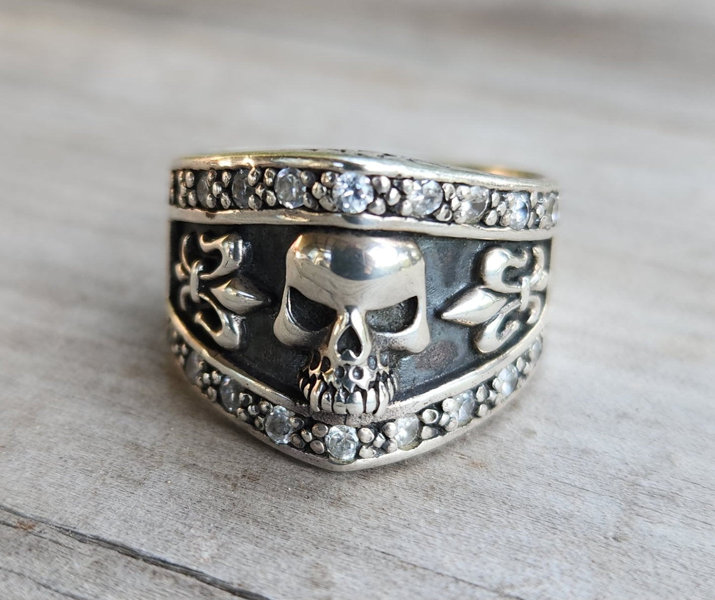 Skull ring,925 sterling silver bling,cubic zirconia,rockabilly,handmade,beautiful detail ring,pirate