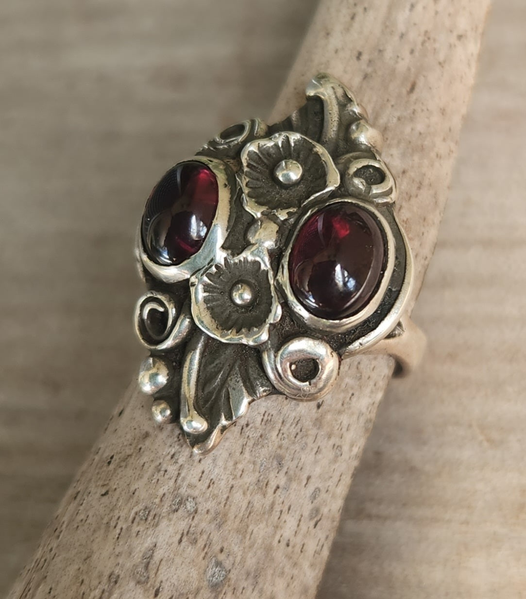 Garnet ring,leaf ring, sterling silver, flower,rockabilly,long ring,boho,gypsy,tribal