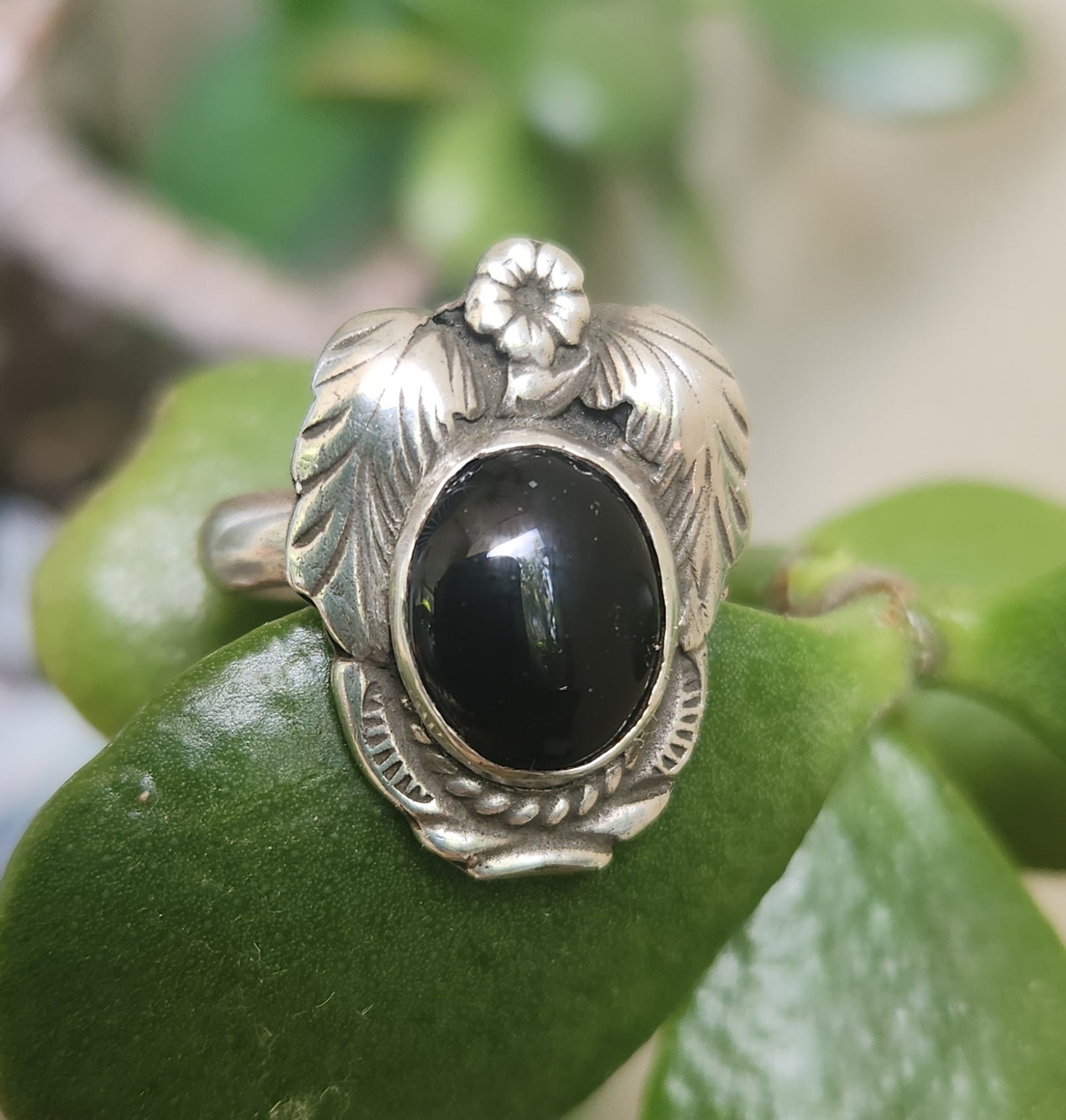 Onyx ring,sterling silver,Navajo Indian style,black stone ring,flower,leaf,boho,gypsy,tribal,handmade,women's fashion