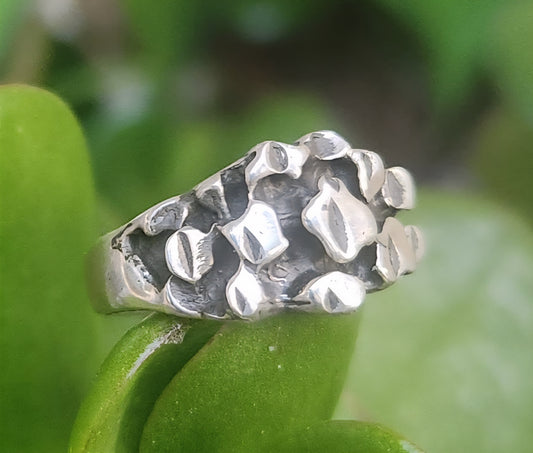 Small Nugget hammered ring,925 Sterling silver,rustic band