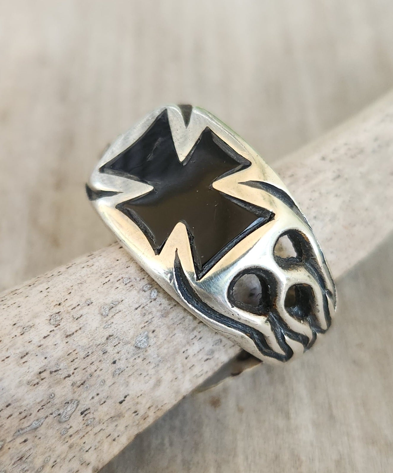 Black maltese cross ring,925 sterling silver,flame ring,steampunk,cross,gothic,punk,men's fashion,Celtic cross,chunky ring,knights templar