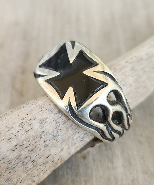 Black maltese cross ring,925 sterling silver,flame ring,steampunk,cross,gothic,punk,men's fashion,Celtic cross,chunky ring,knights templar