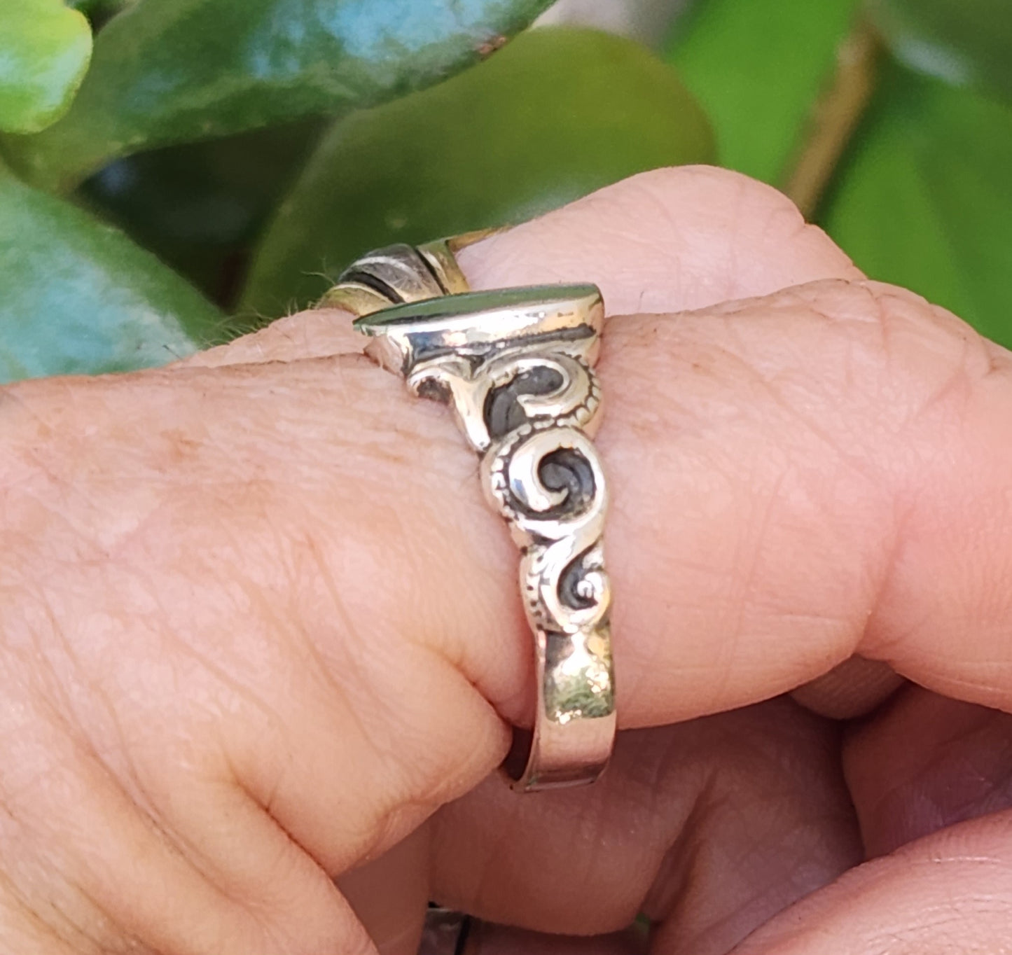Small square signet ring,925 solid sterling silver,pinkie ring, plain signet,fine,lightweight sq top silver ring