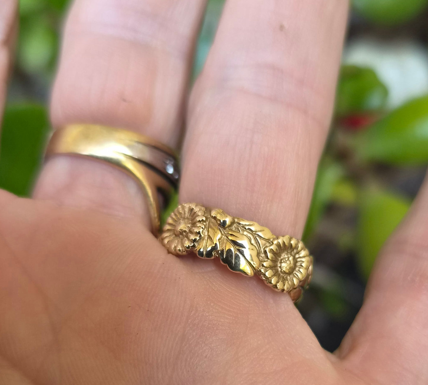 Gold sunflower ring,9ct/9k gold,solid not plated,woodland,