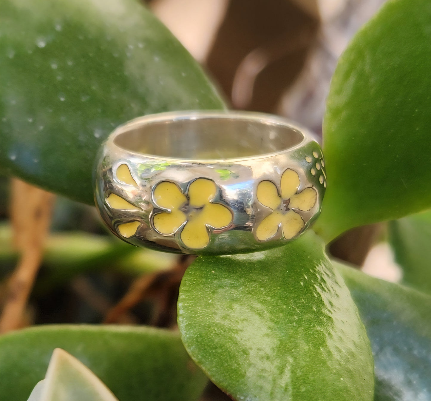 Hibiscis frangipani ring,925 sterling silver band,Hawaiian yellow enamelled flower.