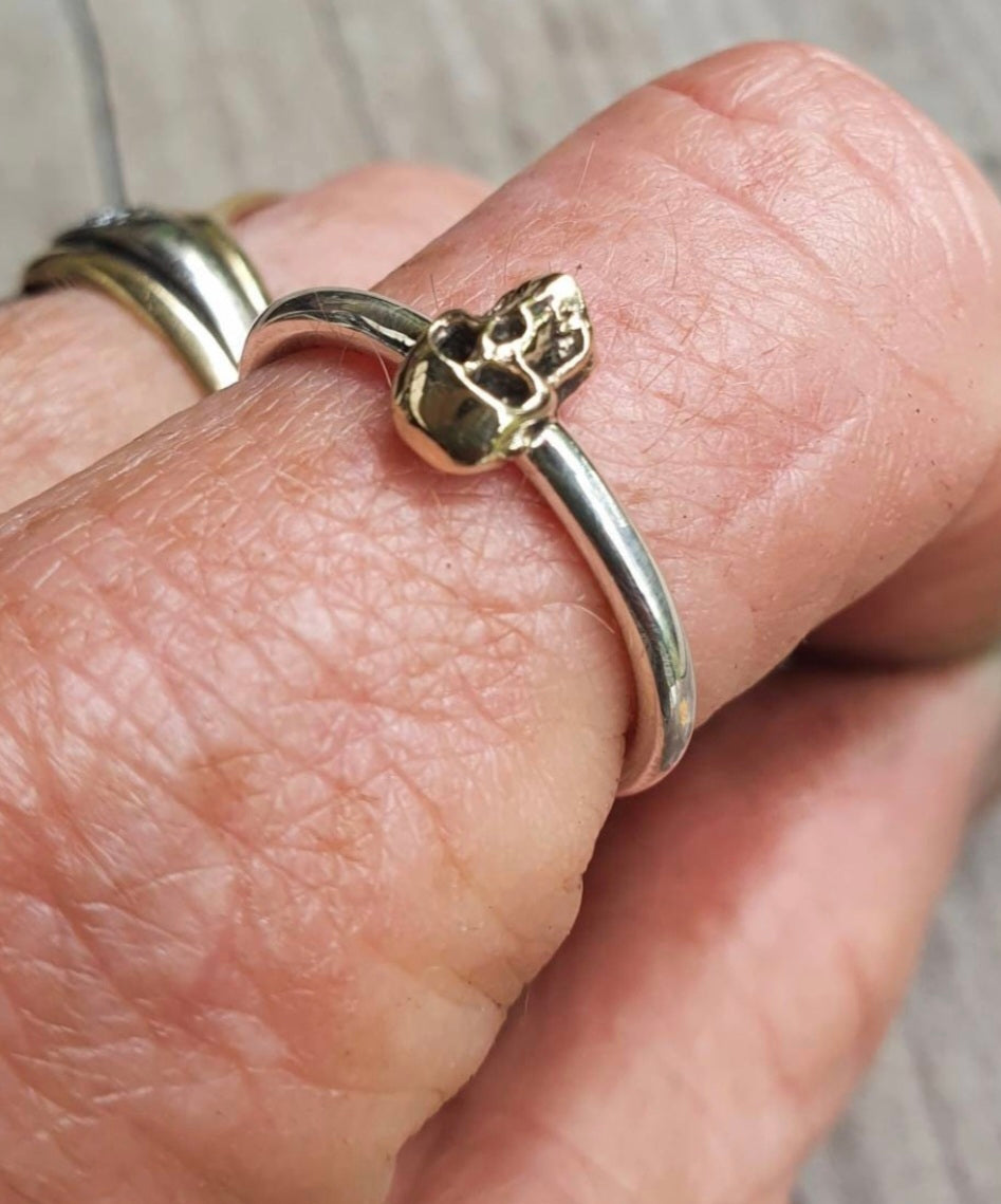 Small pinkie skull ring,925 sterling silver,tiny skull band