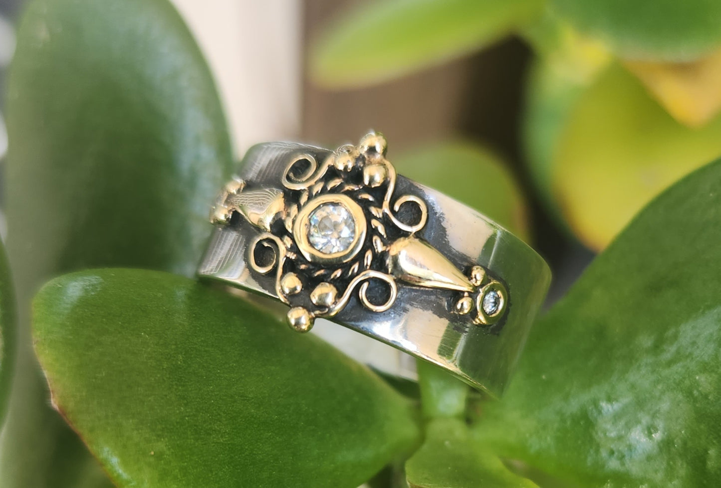 Gold and silver ring two tone cubic filegree ornate band
