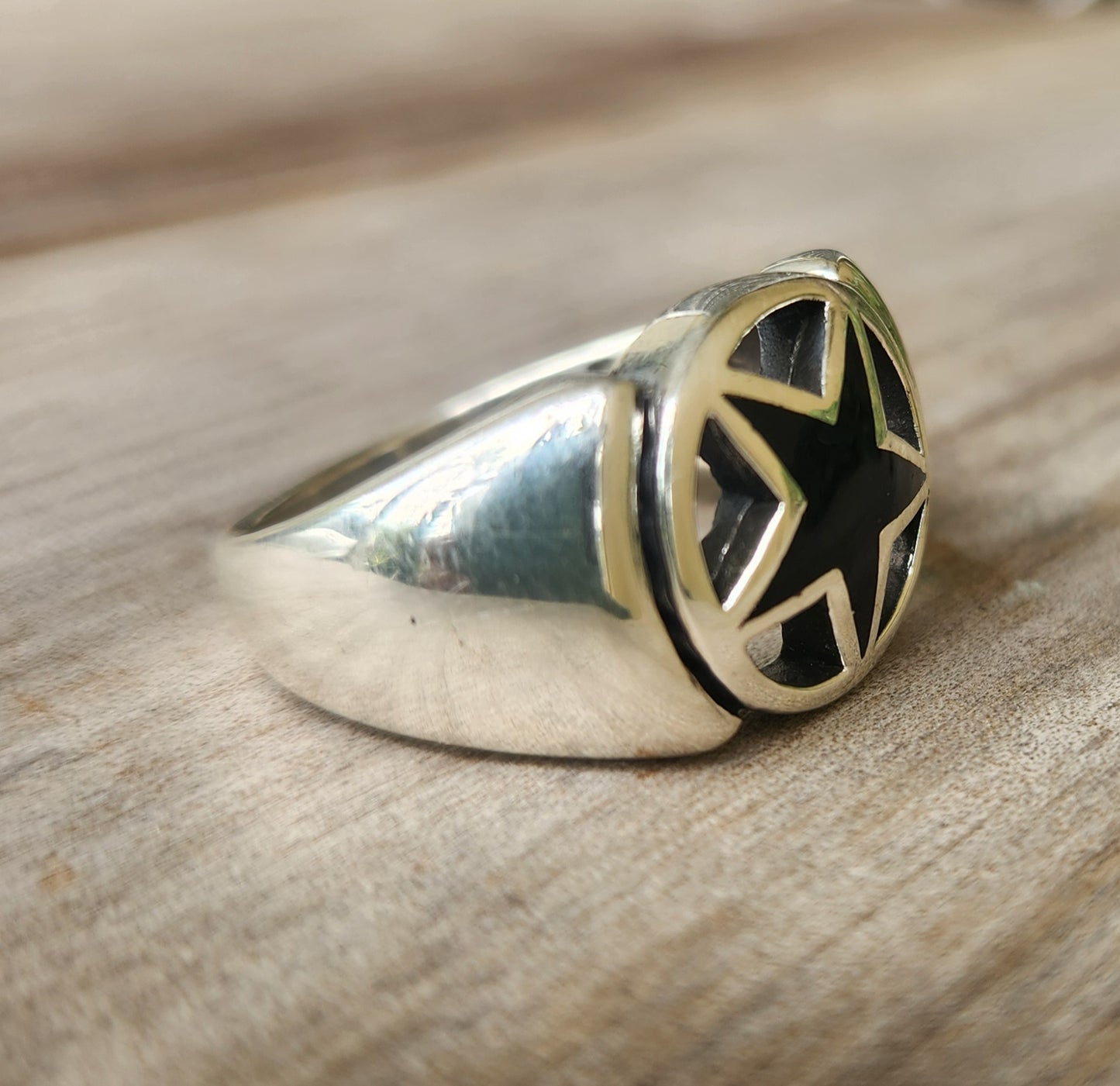 Large star ring,Sterling silver,black enamel star, size 14,caltex star,