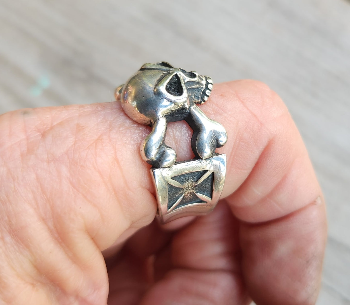 skull and cross bone ring, sterling silver,skull ring,  cross, steampunk, pirate,gothic, punk,hand made,skull,skeleton