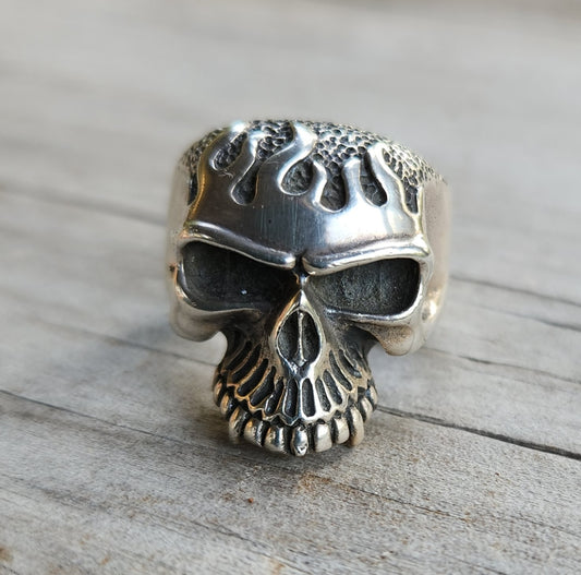 Skull flame ring,925 sterling silver,kustom kulture roth flame,muscle car, steampunk,gothic, punk,small skull ring,hipster