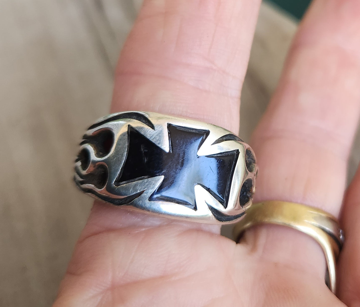 Black maltese cross ring,925 sterling silver,flame ring,steampunk,cross,gothic,punk,men's fashion,Celtic cross,chunky ring,knights templar