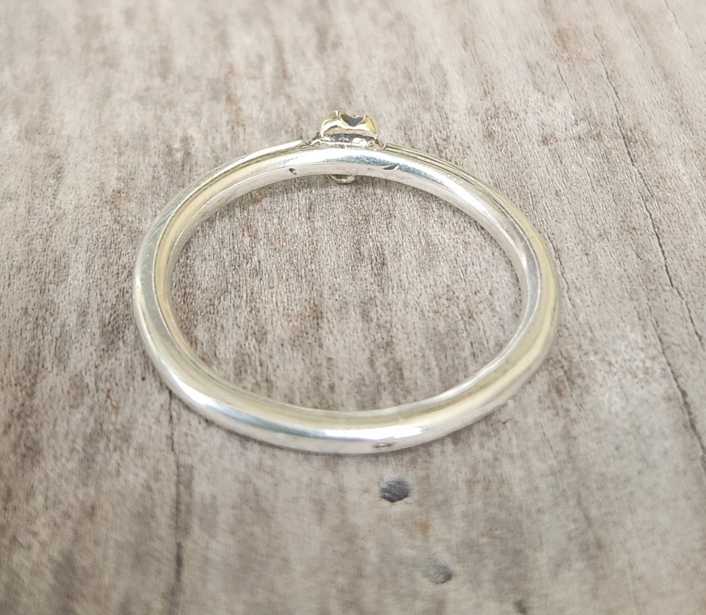 Two tone ring.9k gold flower on sterling silver band. Dainty mixed metal ring