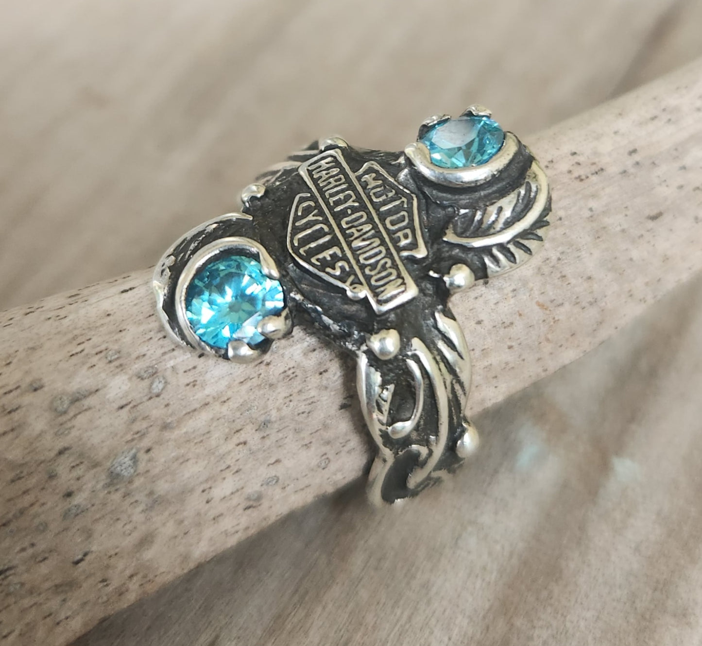 Ladies Harley Davison Vintage ring, 925 sterling silver set with blue cz.long HD ring.