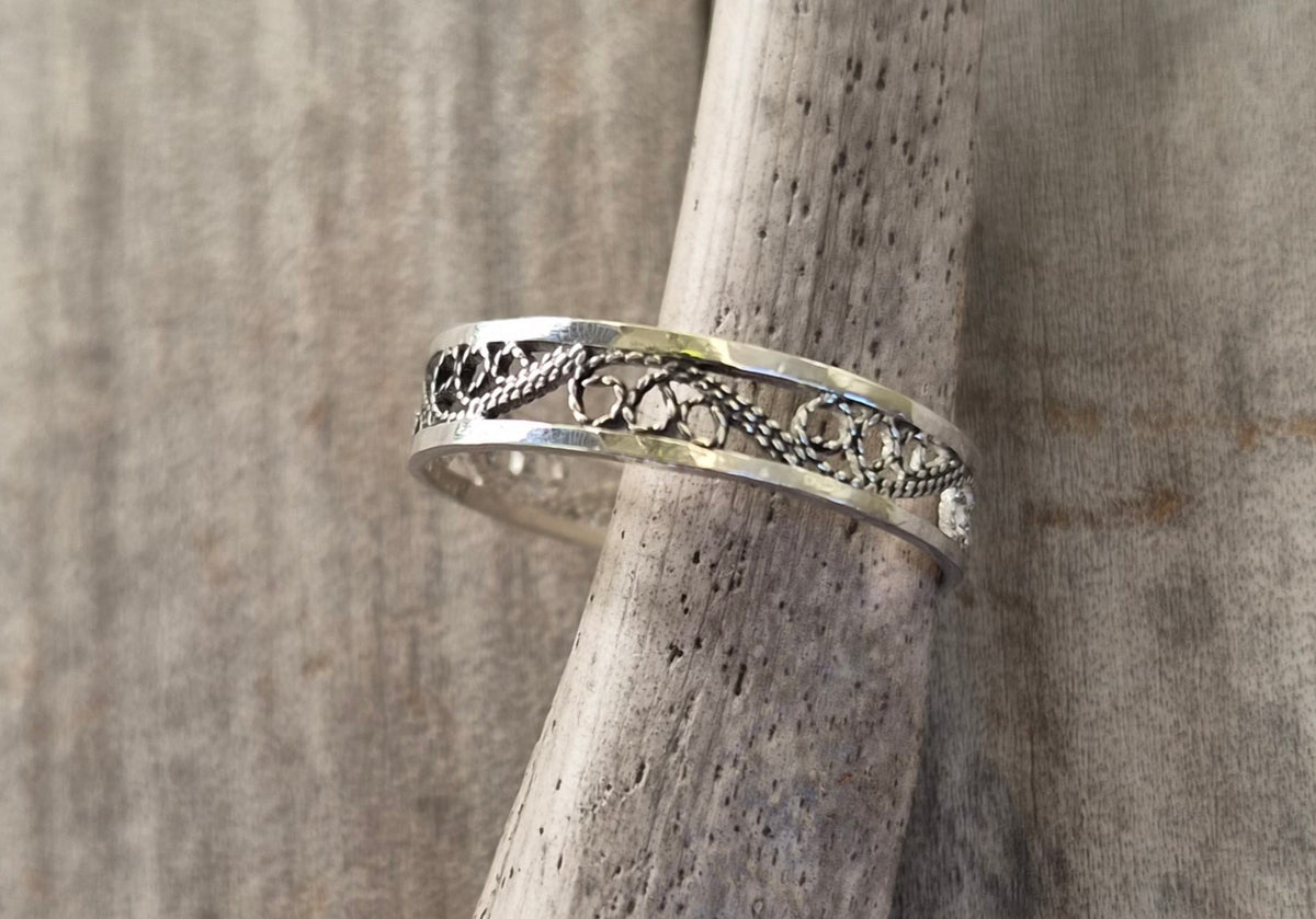 Silver filegree ring,925 sterling silver band,vintage stackable band,boho,goddess,wedding
