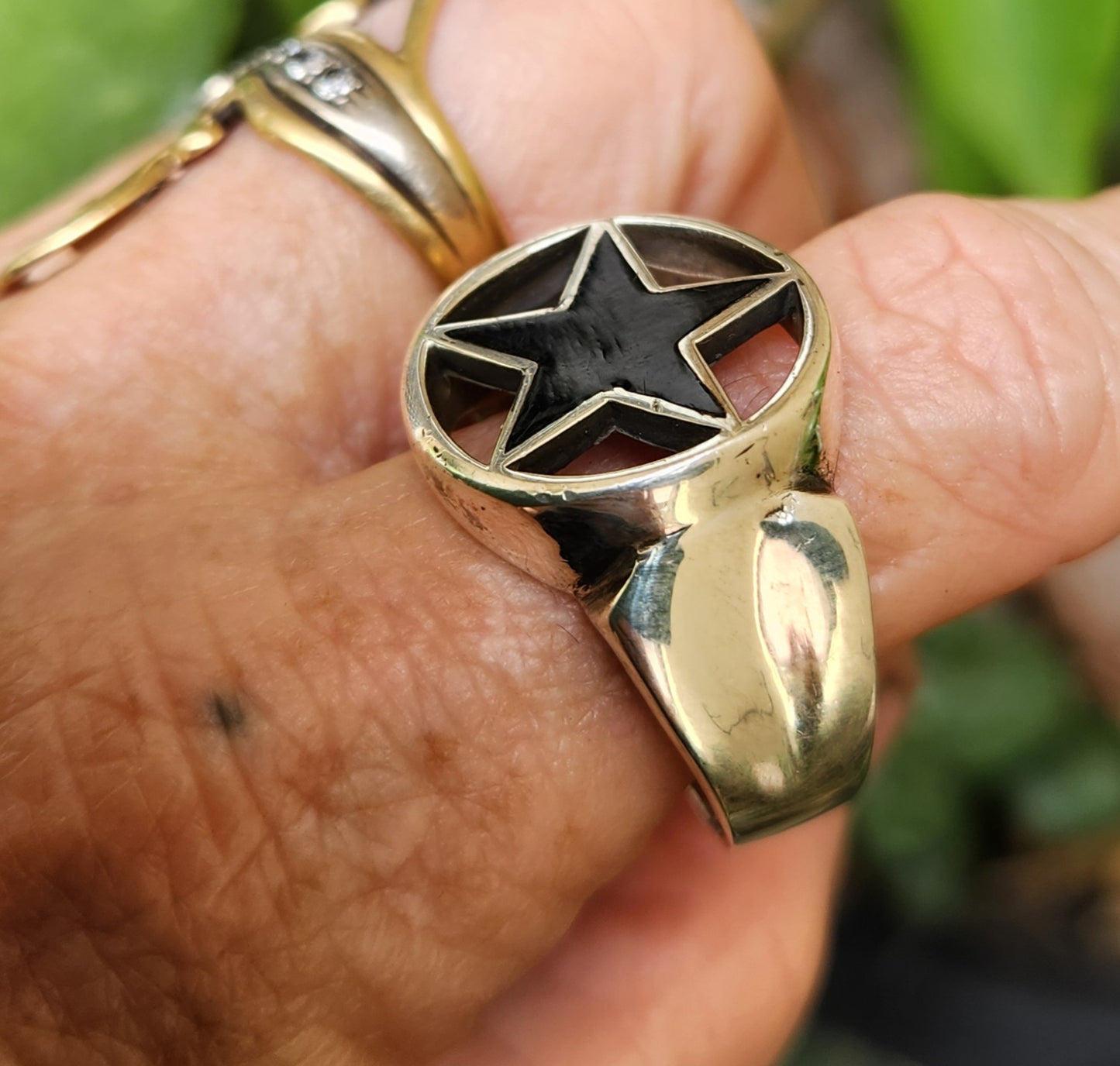 Large star ring,Sterling silver,black enamel star,chunky ring,caltex star,five pointed star,chunky ring,unisex,boho,hipster