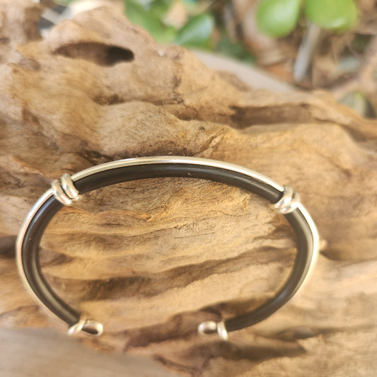 Silver and leather bracelet,925 sterling silver,mens silver cuff