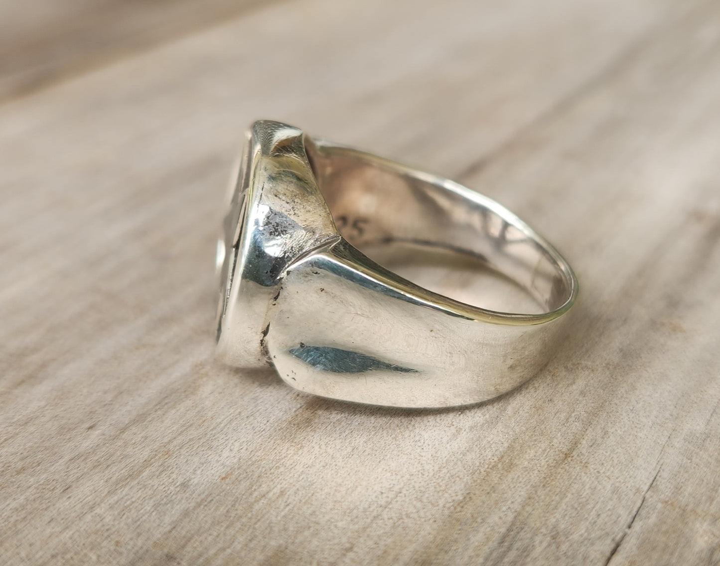 Large star ring,Sterling silver,black enamel star,chunky ring,caltex star,five pointed star,chunky ring,unisex,boho,hipster