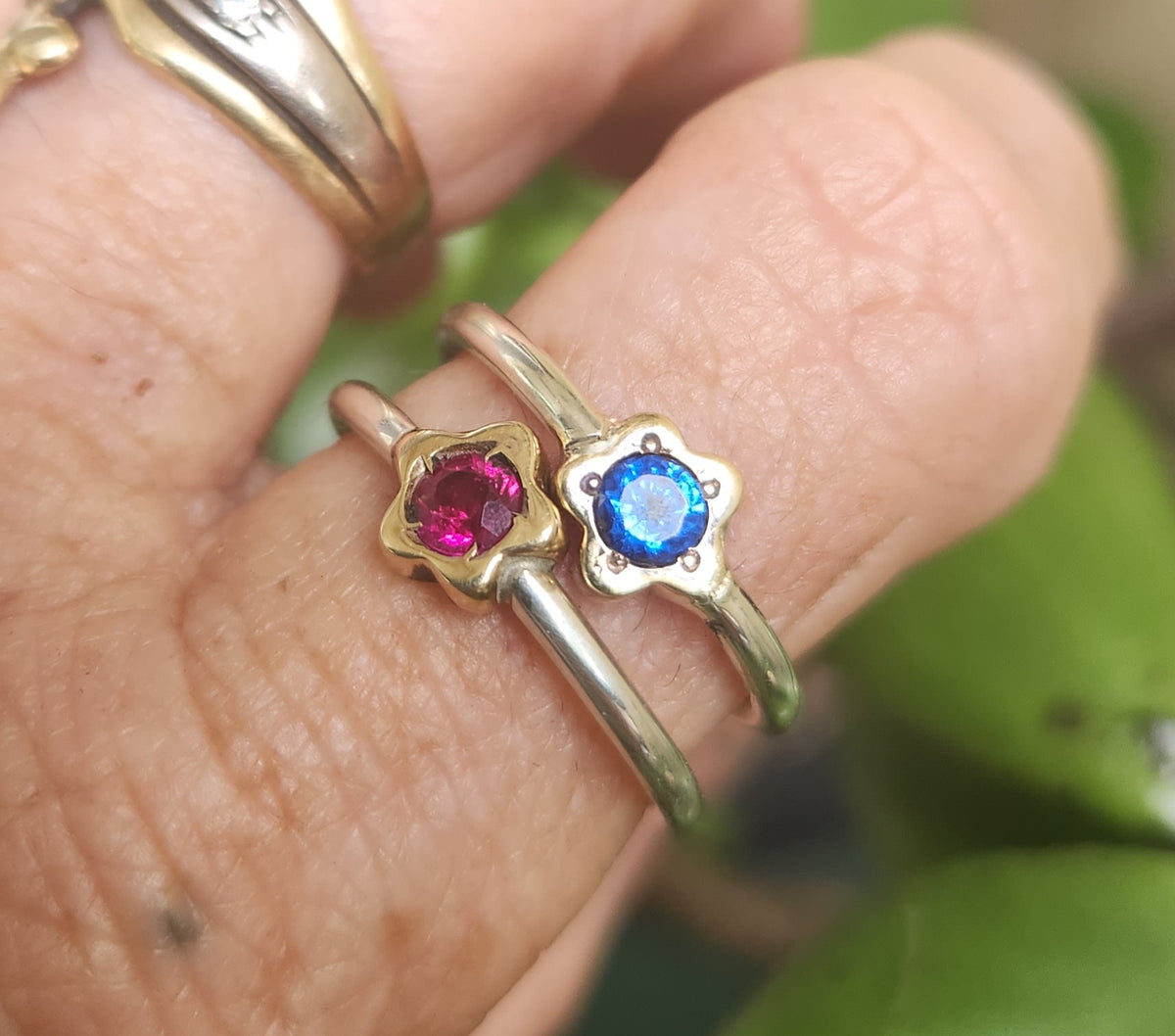 Two tone flower stacking ring,solid 9k gold and sterling silver,mixed metal thin stacker band ,
