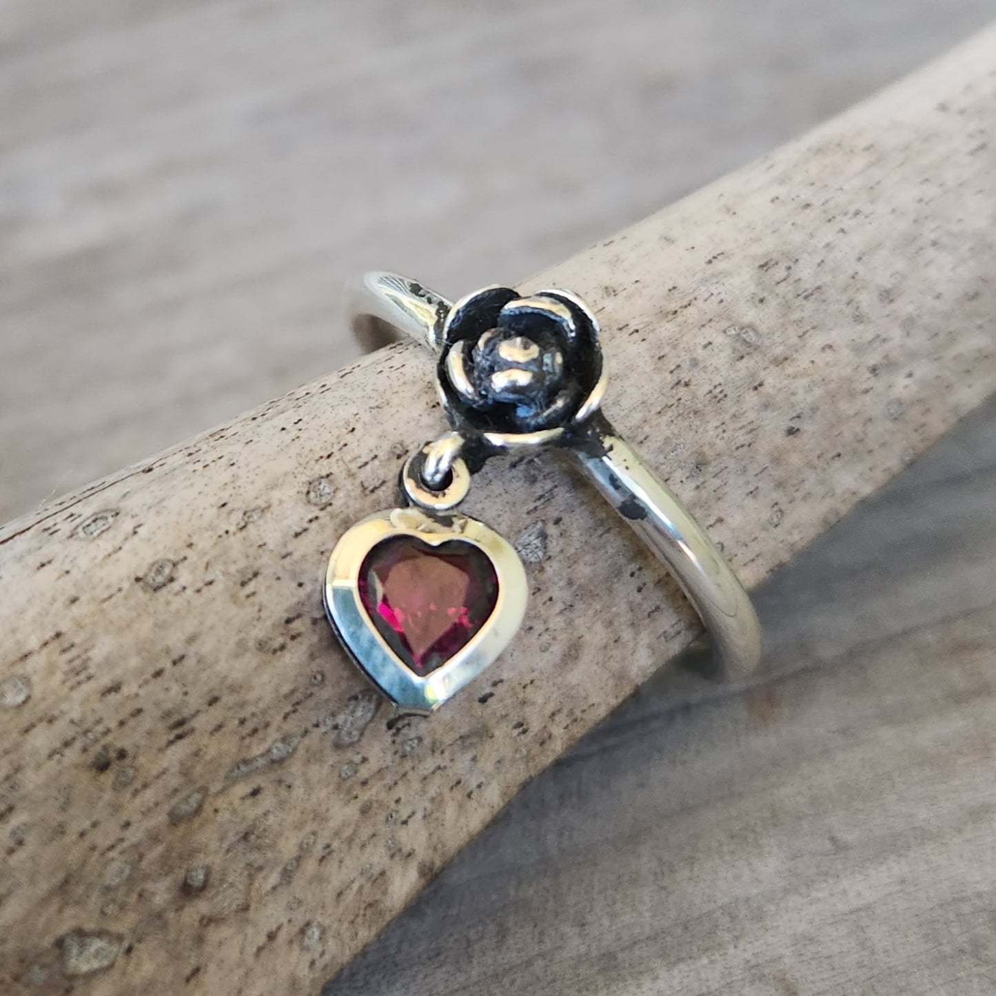 rose heart dangling ring,925 sterling silver,cz,2mm halo mixed metal ring,thin stacker ring,