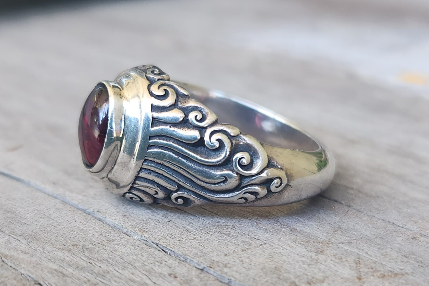 Garnet cabachon ring,925 sterling silver, swirl,wave design