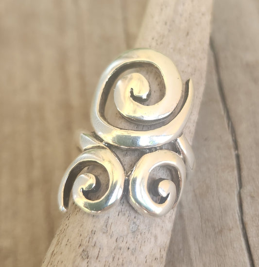 long swirl silver ring,925 sterling,swirl,boho,gypsy,hippy,triple band.