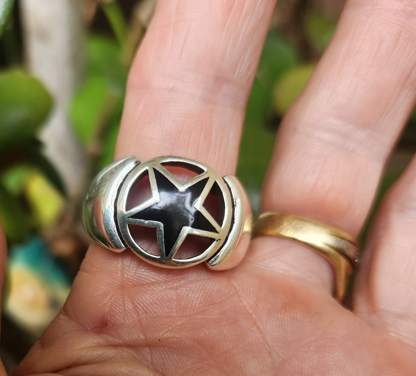 Large star ring,Sterling silver,black enamel star, size 14,caltex star,