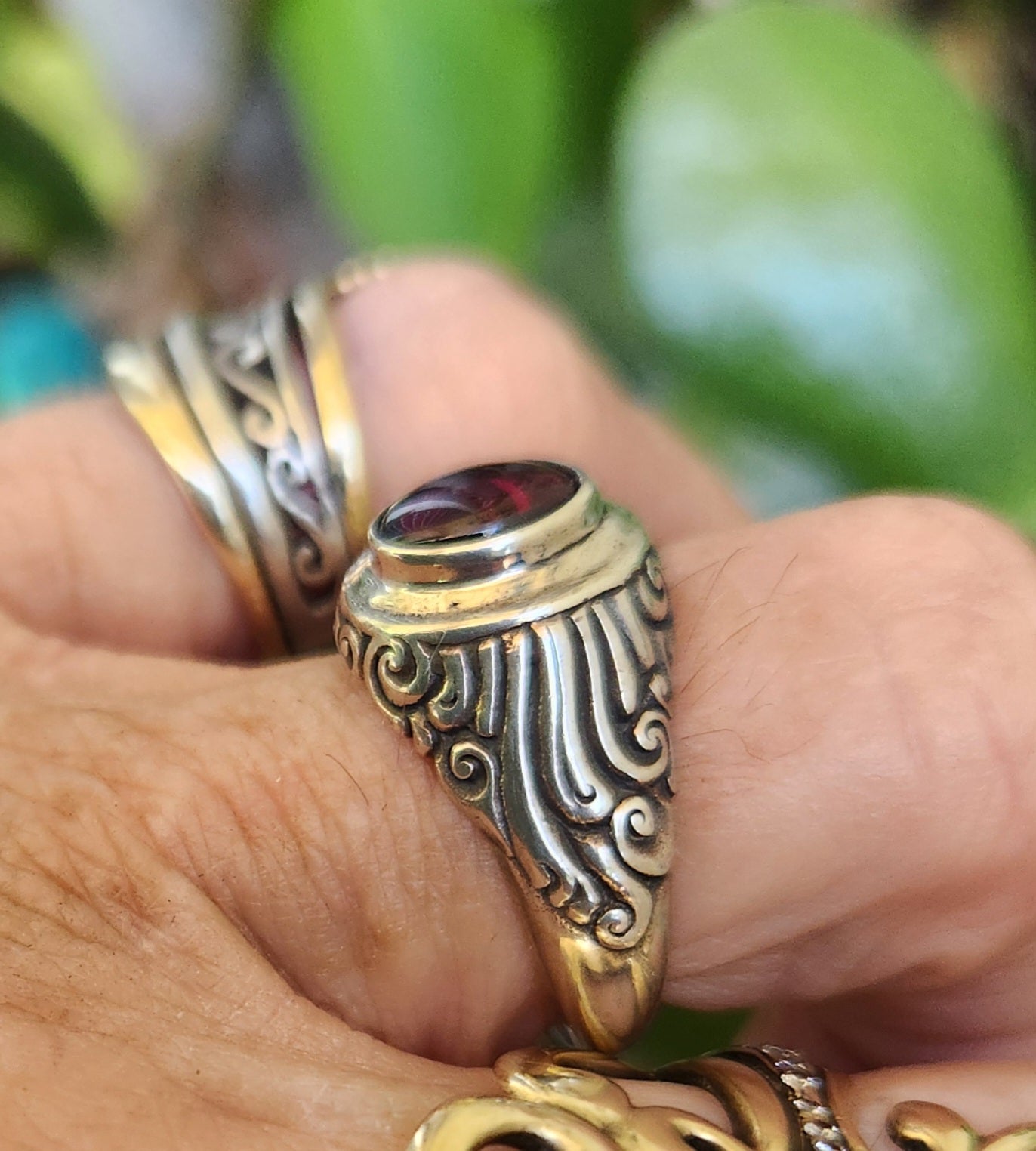 Garnet cabachon ring,925 sterling silver, swirl,wave design