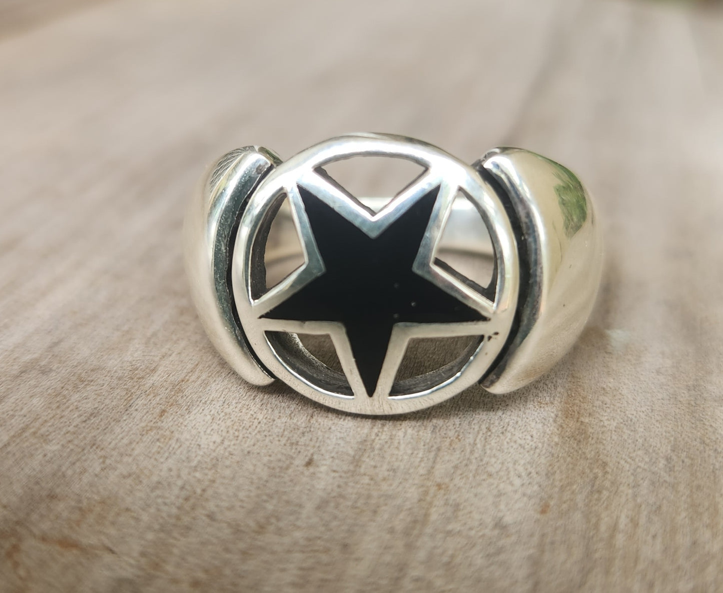 Large star ring,Sterling silver,black enamel star, size 14,caltex star,