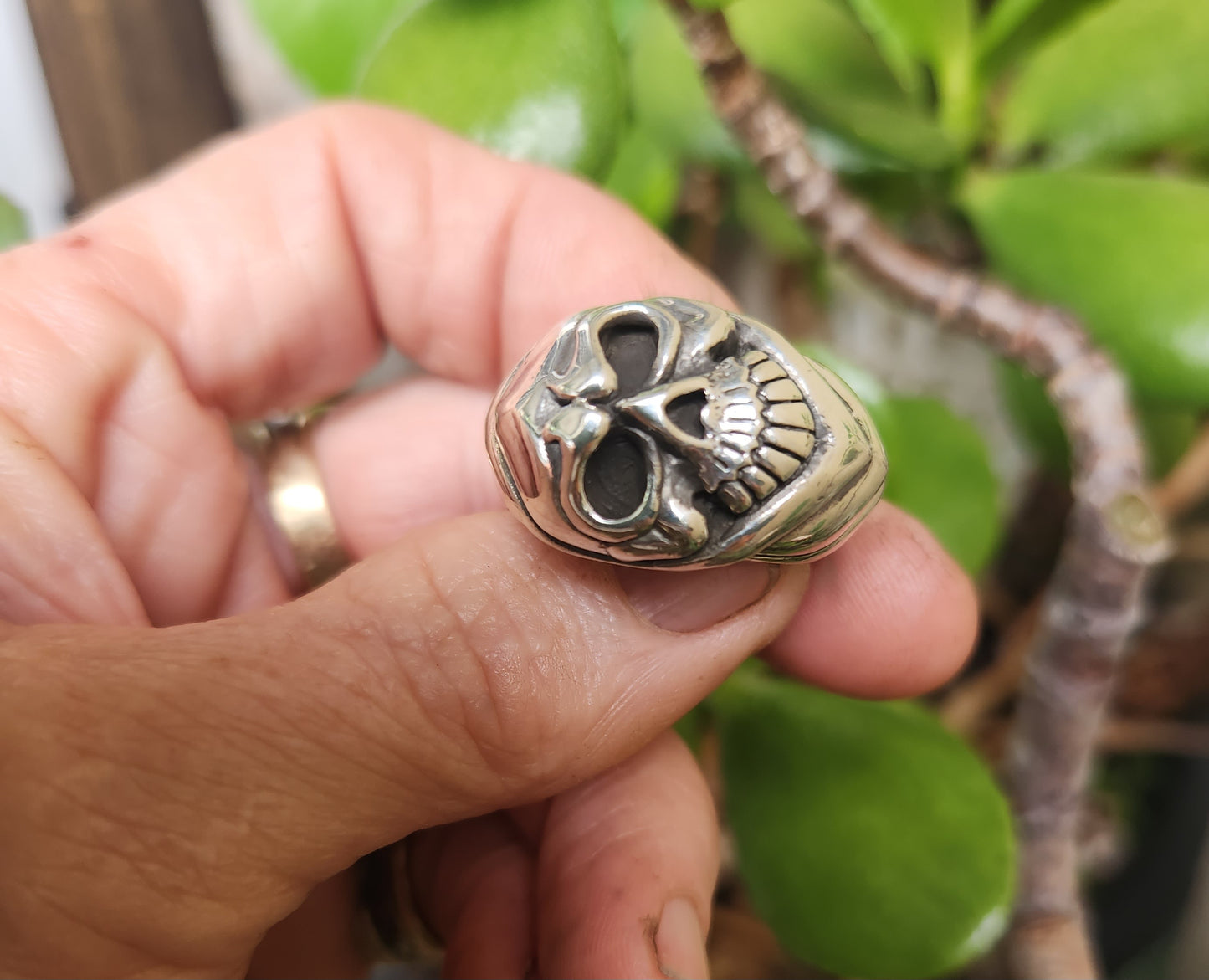 Skull ring,925 sterling silver, heavy side facing