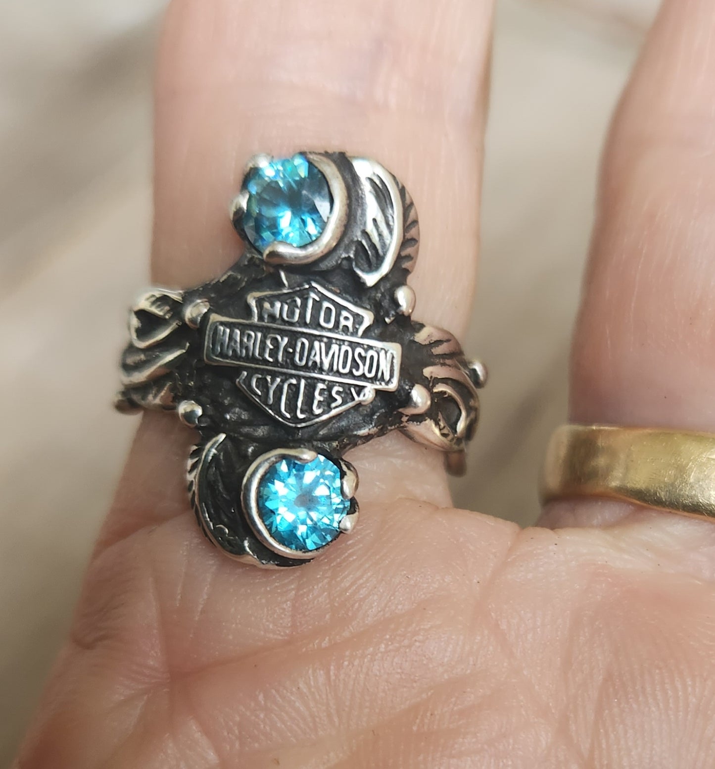 Ladies Harley Davison Vintage ring, 925 sterling silver set with blue cz.long HD ring.