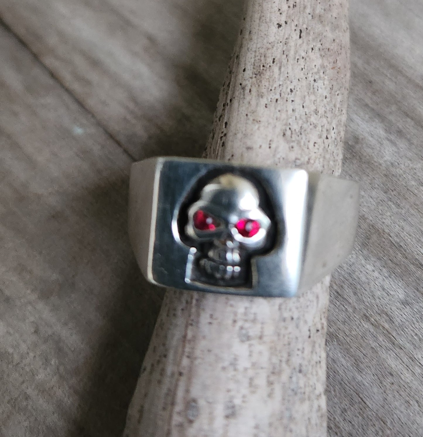 Small Skull signet ring,925 sterling silver, square signet,alternative,steampunk, gothic, punk ,pirate,hipster,man's fashion,hand made