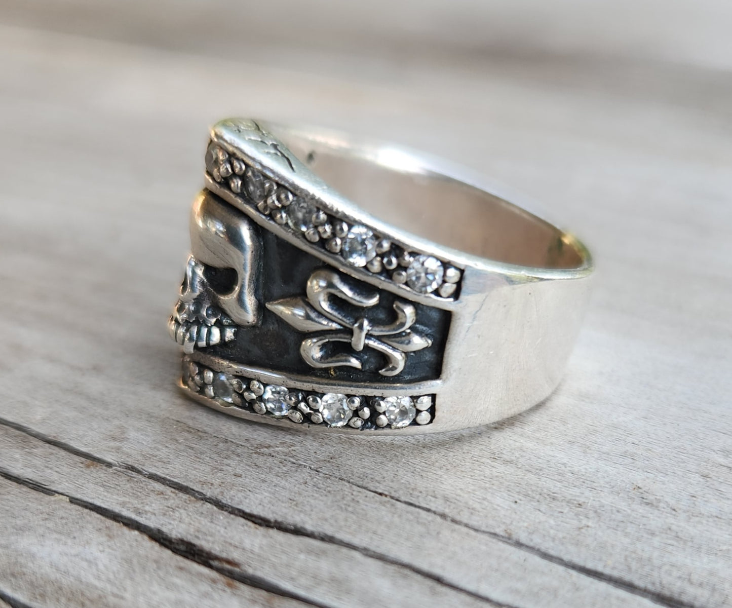 Skull ring,925 sterling silver bling,cubic zirconia,rockabilly,handmade,beautiful detail ring,pirate
