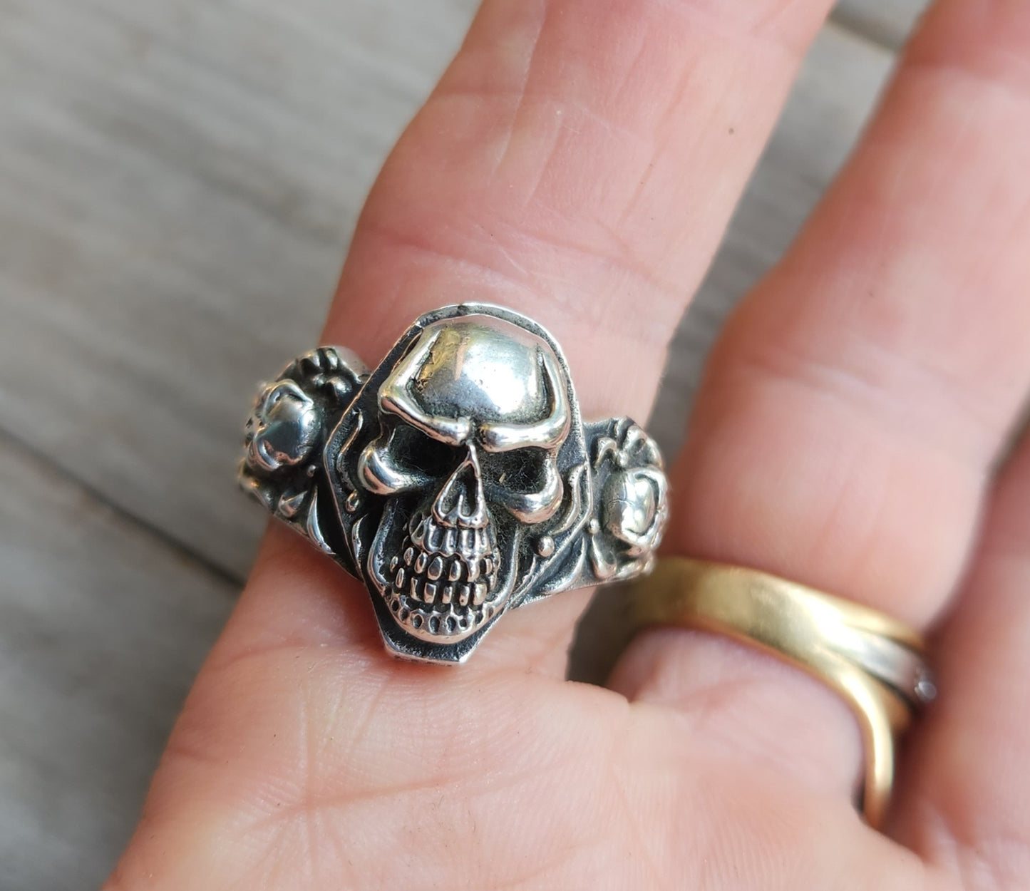 skull ring,925 sterling silver,pirate skull,ladies skull ring,handmade,gothic, punk,steampunk,pinkie skull ring,biker