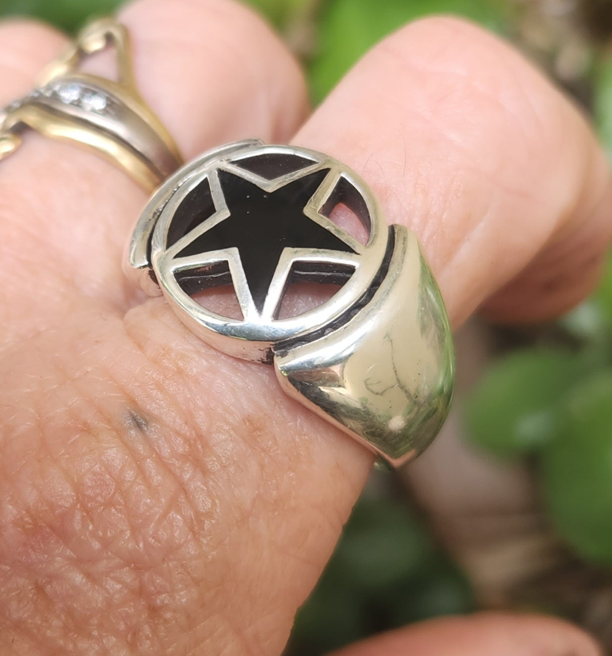 Large star ring,Sterling silver,black enamel star, size 14,caltex star,