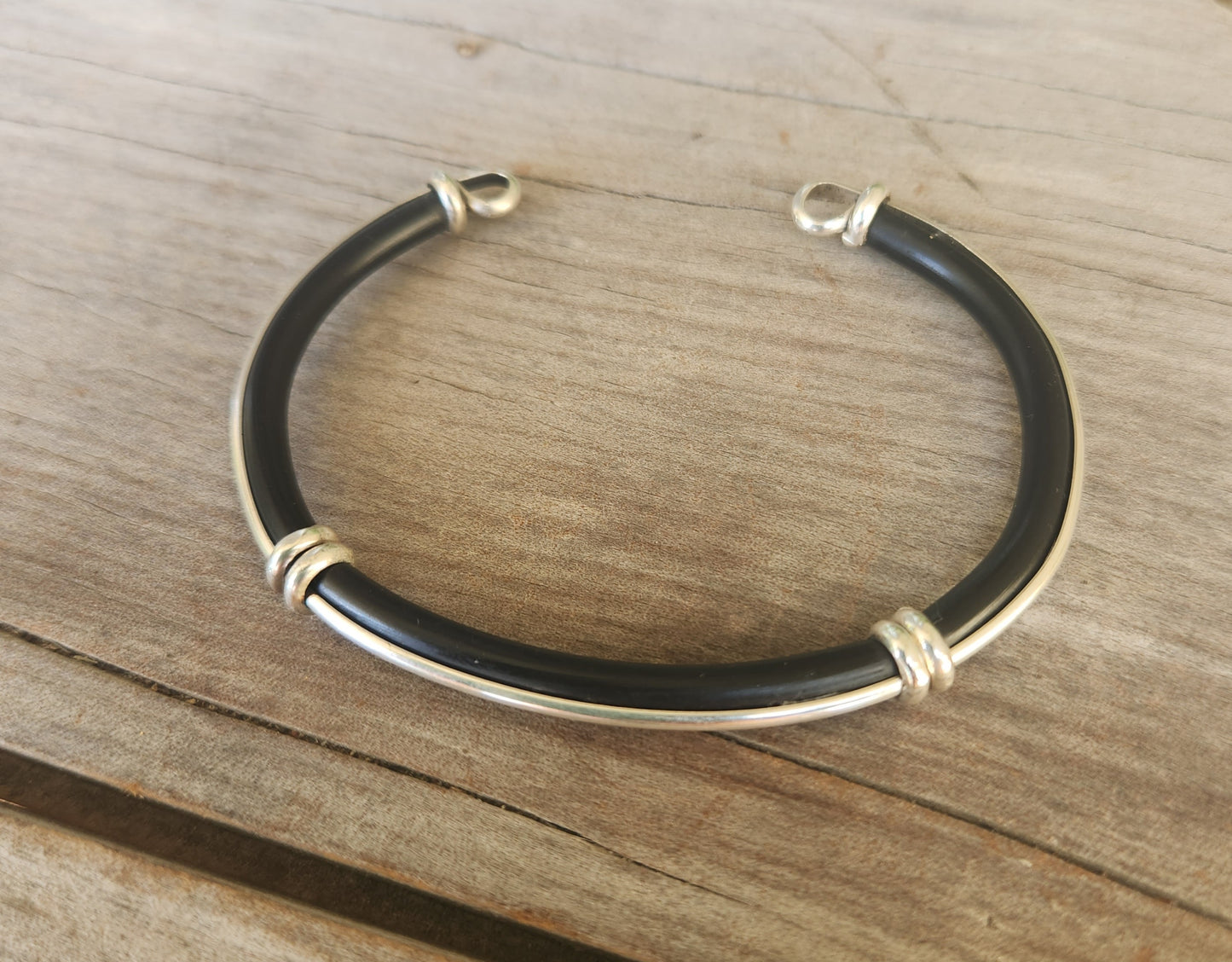 Silver and leather bracelet,925 sterling silver,mens silver cuff